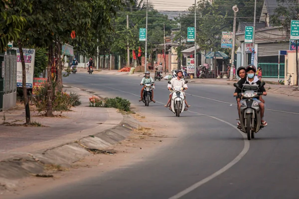2015 Phan Thiet Vietname Vietnamita Local Nacional Monta Uma Moto — Fotografia de Stock