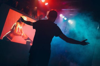 Parti ışıkları, Dj ellerini