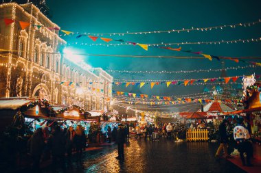 Moskova, Rusya - 2017: yeni yıl Fuarı Rusya'nın Moskova Kızıl meydanında