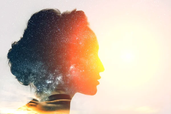 Hayalperest kafasının içinde yıldız ile