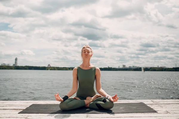 Yoga Vrouw Asana — Stockfoto