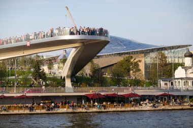 Moskova - 11 Eylül 2017: Açılış Park Zaryadye, Kızıl Meydan, Moskova, Rusya yakın merkezi modern park. Proje bir Mimarlık Bürosu Diller arasında + Renfro.