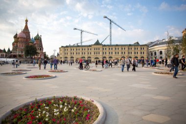 Moskova - 11 Eylül 2017: Açılış Park Zaryadye, Kızıl Meydan, Moskova, Rusya yakın merkezi modern park. Proje bir Mimarlık Bürosu Diller arasında + Renfro.