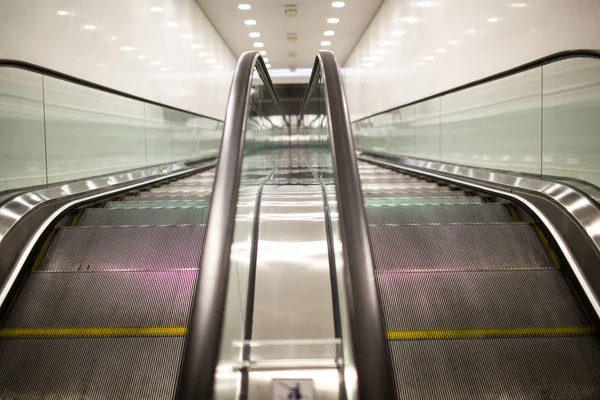 The escalator elevator up