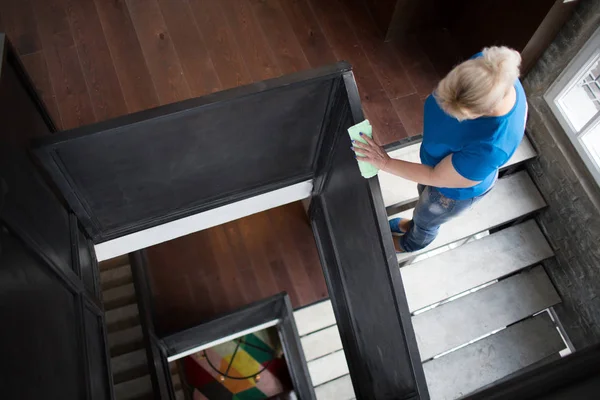 Hizmet evde çalışan temizlik