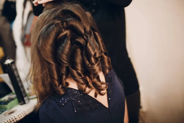 woman, hair, party prepare hairstyle