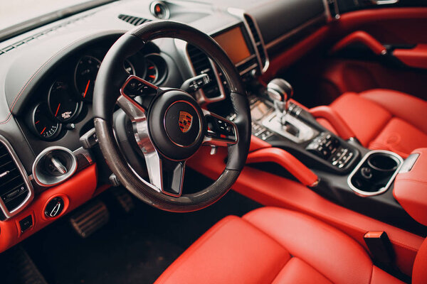 Porsche car details, transport 