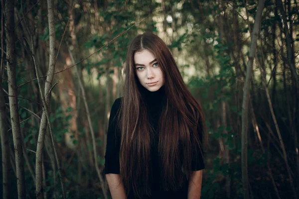 Güzel Genç Kız Açık Portresi — Stok fotoğraf