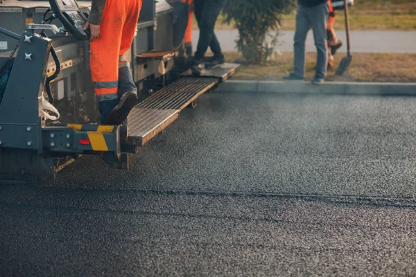 Asphaltpflaster Fertiger Und Straßenwalze Straßenneubau — Stockfoto