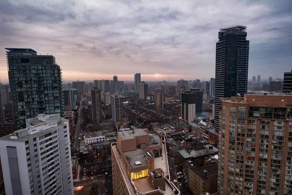 gündoğumu Toronto, Kanada