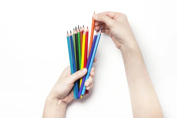 Χέρι που κρατά το χρώμα μολυβιού — Φωτογραφία Αρχείου