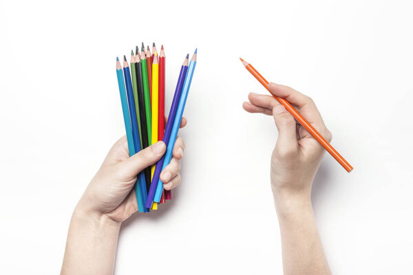 цветной карандаш
