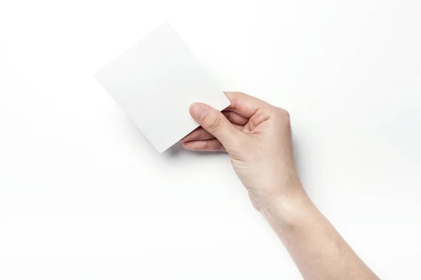 Houden van een witte briefkaart. — Stockfoto