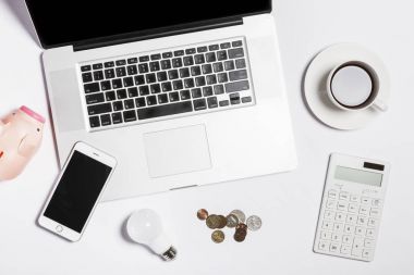 Dijital cihazlar ve izole Resepsiyon ofis malzemeleri