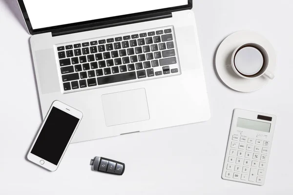 Dijital cihazlar ve izole Resepsiyon ofis malzemeleri