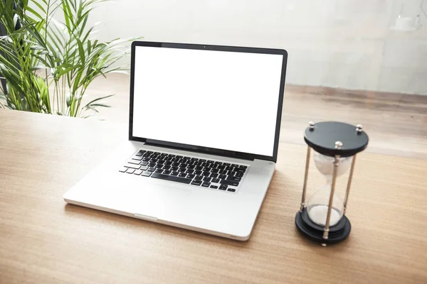 Laptop Hourglass Daylight Wood Desk — Stock Photo, Image