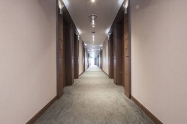 geçiş (yol, yol, geçit, koridor koridor) gün otel odasında Seul, Kore.