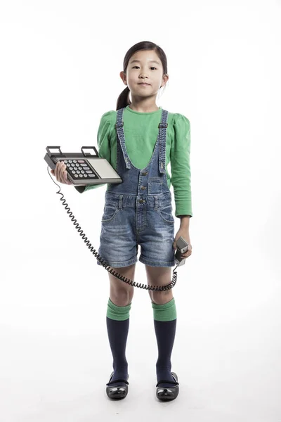 Μικρό Αγόρι Που Μιλάτε Στο Τηλέφωνο Ρετρό — Φωτογραφία Αρχείου