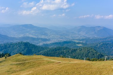 Yazın Karpat Dağları