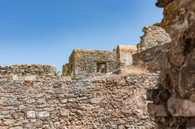 Spinalonga kale daha sonra kalıntıları cüzam kolonisi.