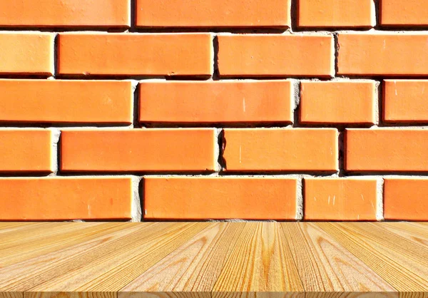 Sala de pared de ladrillo y fondo de piso de madera . — Foto de Stock