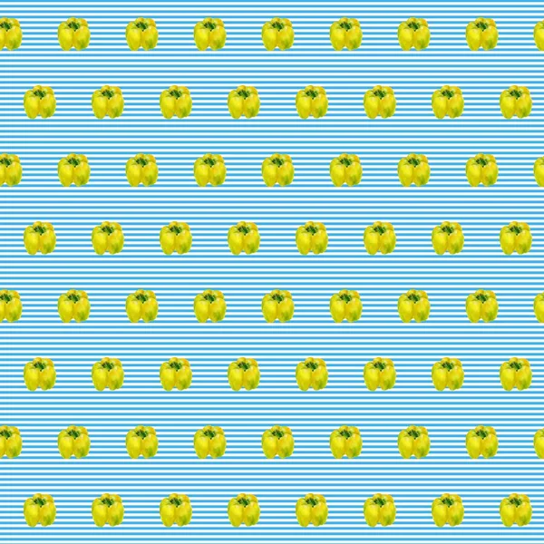Aquarel patroon met gele paprika's op mariene gestreepte achtergrond... Naadloze achtergrond met paprika. Kan worden gebruikt voor stoffen, texturen, behang en papier. — Stockfoto