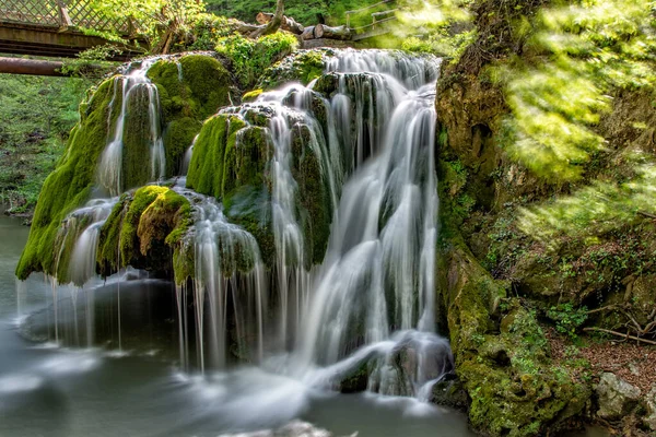 Unikátní Krásný Bigar Vodopád Plný Zeleného Mechu Bozovici Caras Severin — Stock fotografie