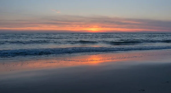Céu Bonito Colorido Por Sol Sobre Mar Norte Petten Países — Fotografia de Stock