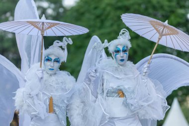 Bükreş, Romanya - 14 Temmuz 2018 Fransa, B-Fit Uluslararası Sokak Tiyatrosu Festivali, tarihi merkez