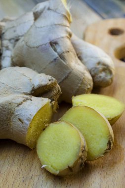 taze zencefil kökü