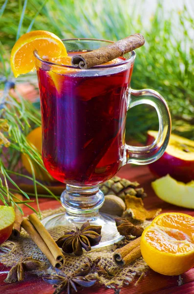 Spicy Christmas drink — Stock Photo, Image