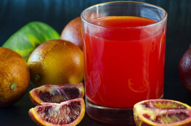 Sicilyalı portakal suyu