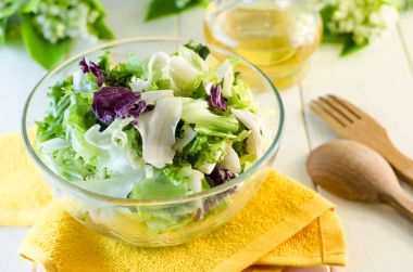 Taze diyet yeşil salata