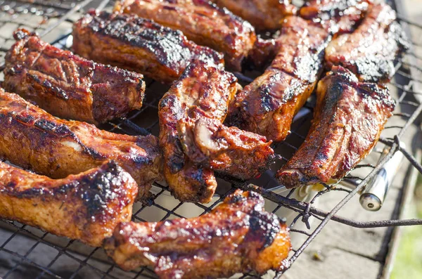 Costillas de cerdo a la parrilla — Foto de Stock