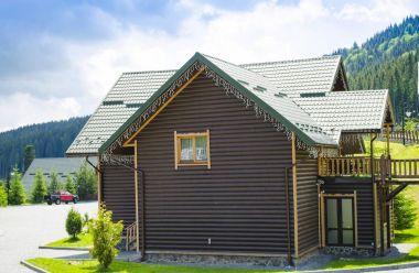 Popüler kayak merkezi Bukovel yaz