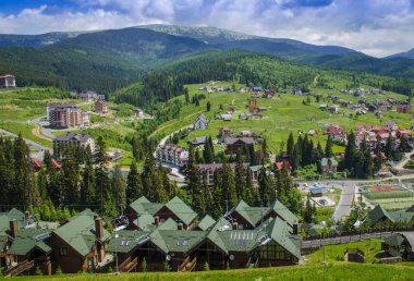 Popüler kayak merkezi Bukovel yaz