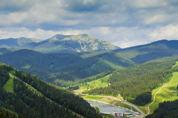Karpatské hory v létě — Stock fotografie