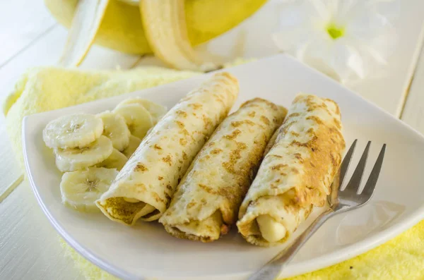 Pancakes with cottage cheese and banana — Stock Photo, Image