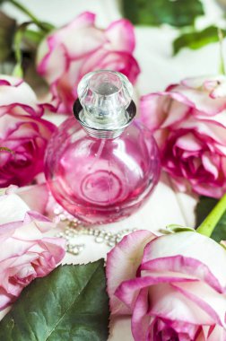 çiçek kadın parfüm