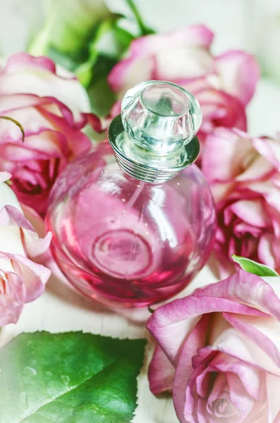 Çiçek kadın parfüm — Stok fotoğraf