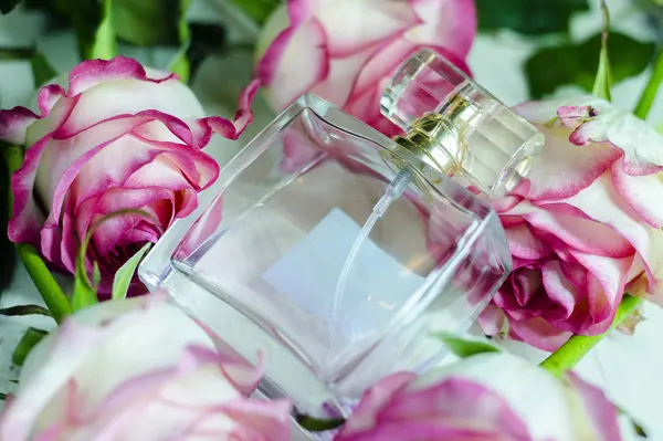 Floral female perfume — Stock Photo, Image