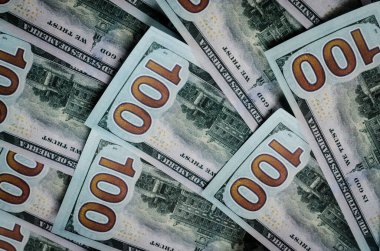 Arkaplan olarak 100 dolar.