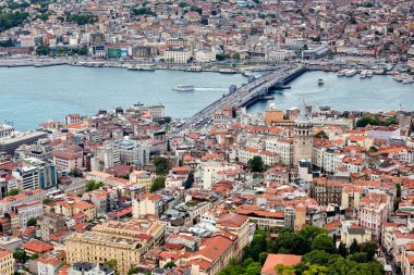 Istanbul Galata--dan soluduğumuz hava