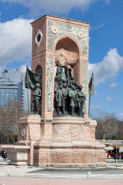 Kare Taksim Cumhuriyet Anıtı