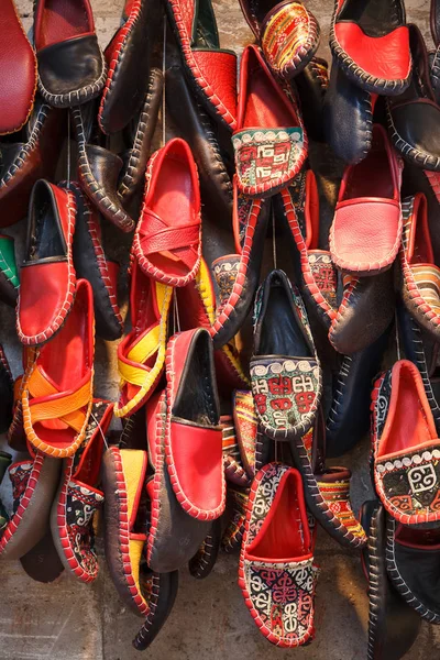 Colorful handmade leather shoes — Stock Photo, Image