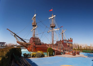 Korsan gemisi Sazova bilim Parkı, Türkiye'de