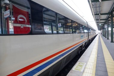 Istanbul ile Ankara arasındaki hızlı tren