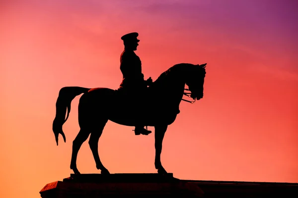 Ataturk statue silhouette — Stockfoto