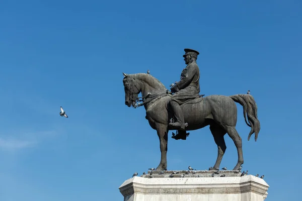 Статуя Ататюрк, що розташований в Анкарі — стокове фото