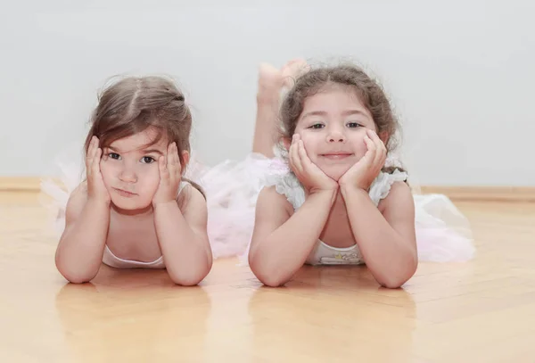 Deux petites ballerines mignonnes — Photo